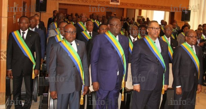 Les sénateurs gabonais continuent de s’opposer à Ali Bongo et aux ordonnances visant leur réduction