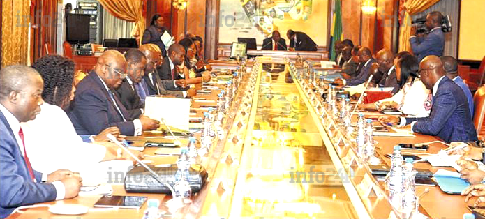 Ali Bongo pas content de ses ministres et de l’action gouvernementale «&nbsp;ralentie&nbsp;»