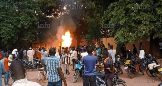 Burkina Faso&nbsp;: Une partie de l’ambassade de France incendiée par des manifestants
