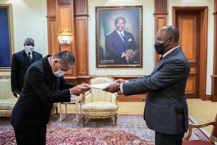 Ali Bongo a reçu les lettres de créances de trois nouveaux ambassadeurs accrédités au Gabon